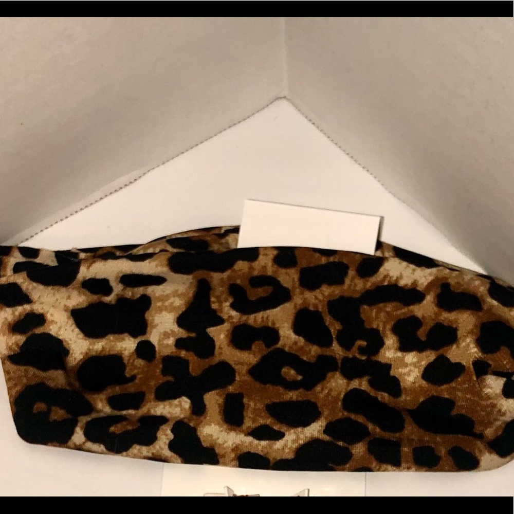 “New” leopard head wrap